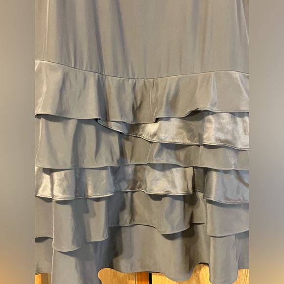 $129 Gorgeous Garnet Hill layered ruffle shift dress in washable 100% silk  2 4 - Picture 5 of 10